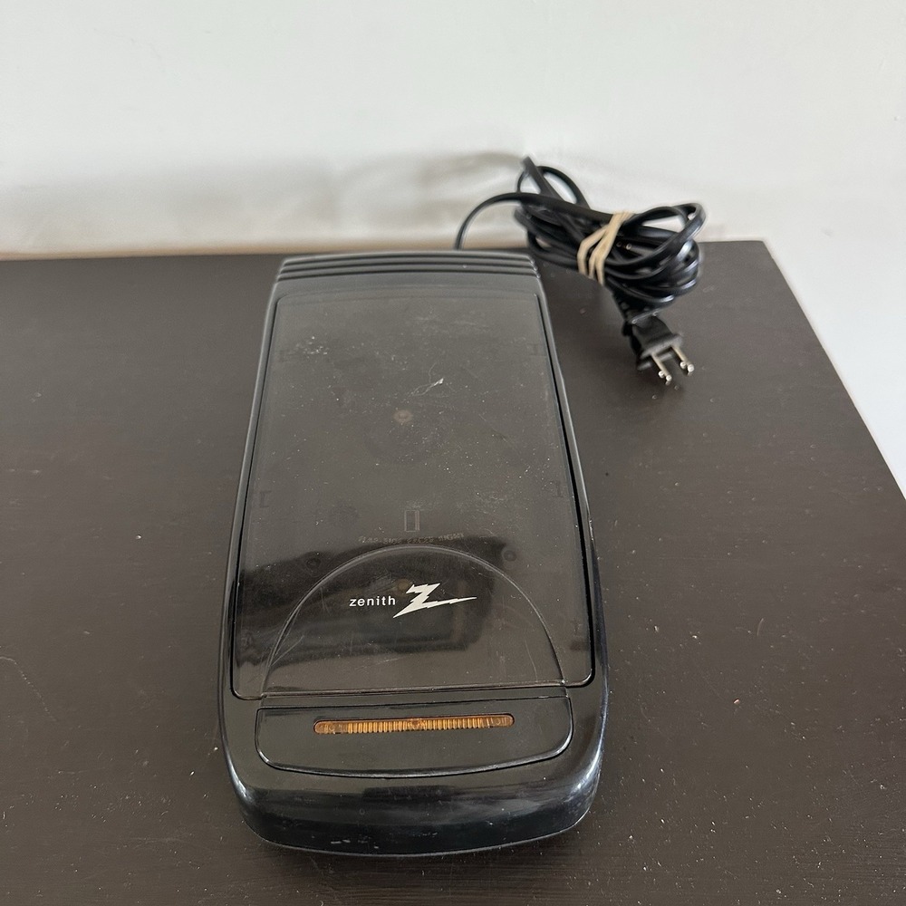 CLEAN and WORKING Zenith ZEN901 VHS Rewinder Cassette VCR Tape Automatic 1-Way